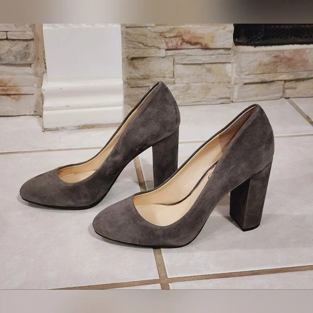 Jessica Simpson Gray Suede‎ Leather Block Heel Round Toe Classic Pumps Size 7.5